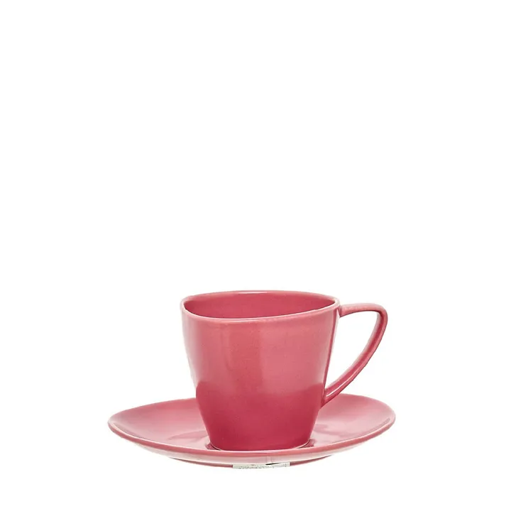 Taza de porcelana con plato