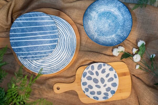 PLATO DE POSTRE AZUL Y BLANCO PORCELANA 21CM - 10148 - Imagen 3